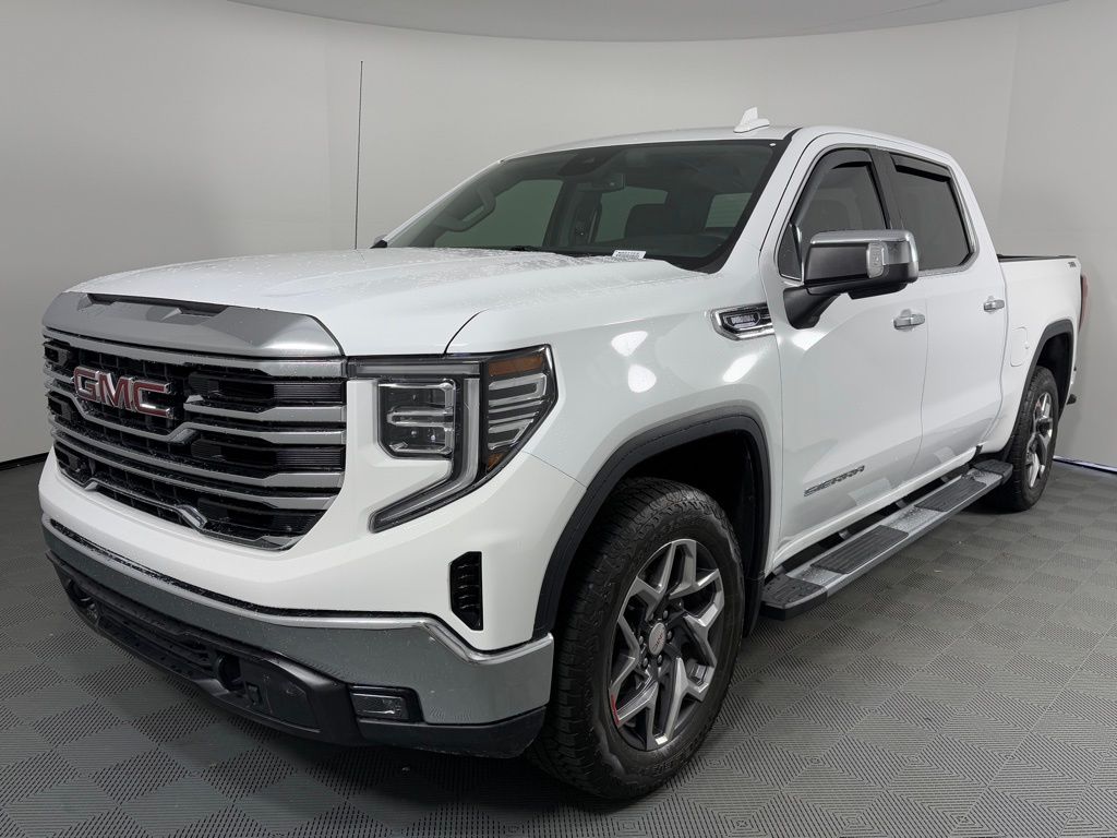 2024 GMC Sierra 1500 SLT's photo