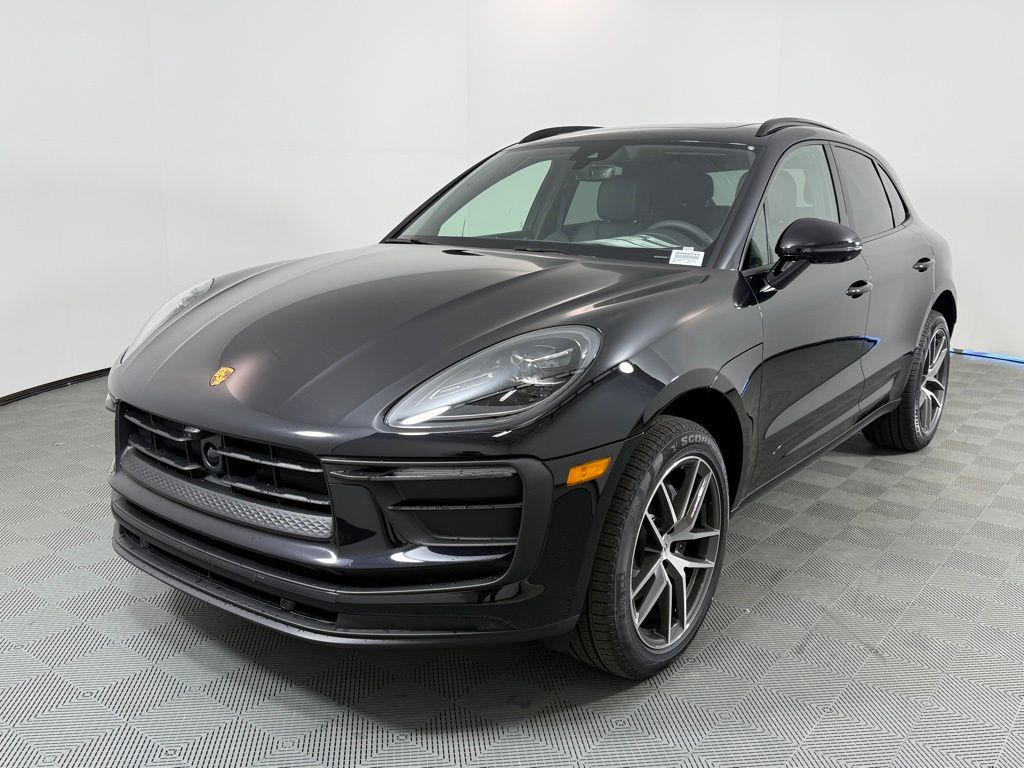 2026 Porsche Macan Base SUV image 1