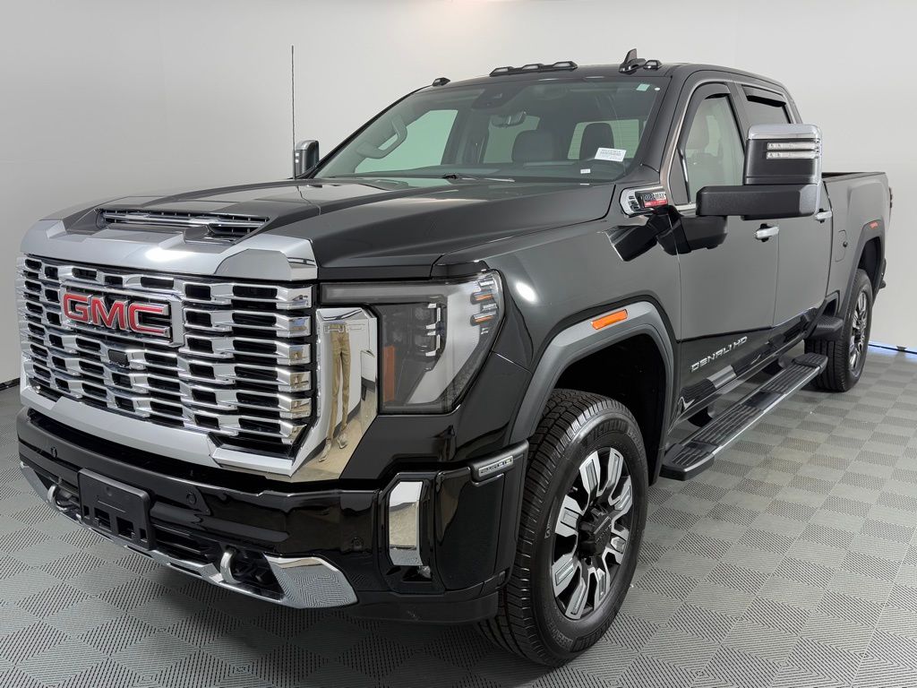 2024 GMC Sierra 2500HD Denali's photo