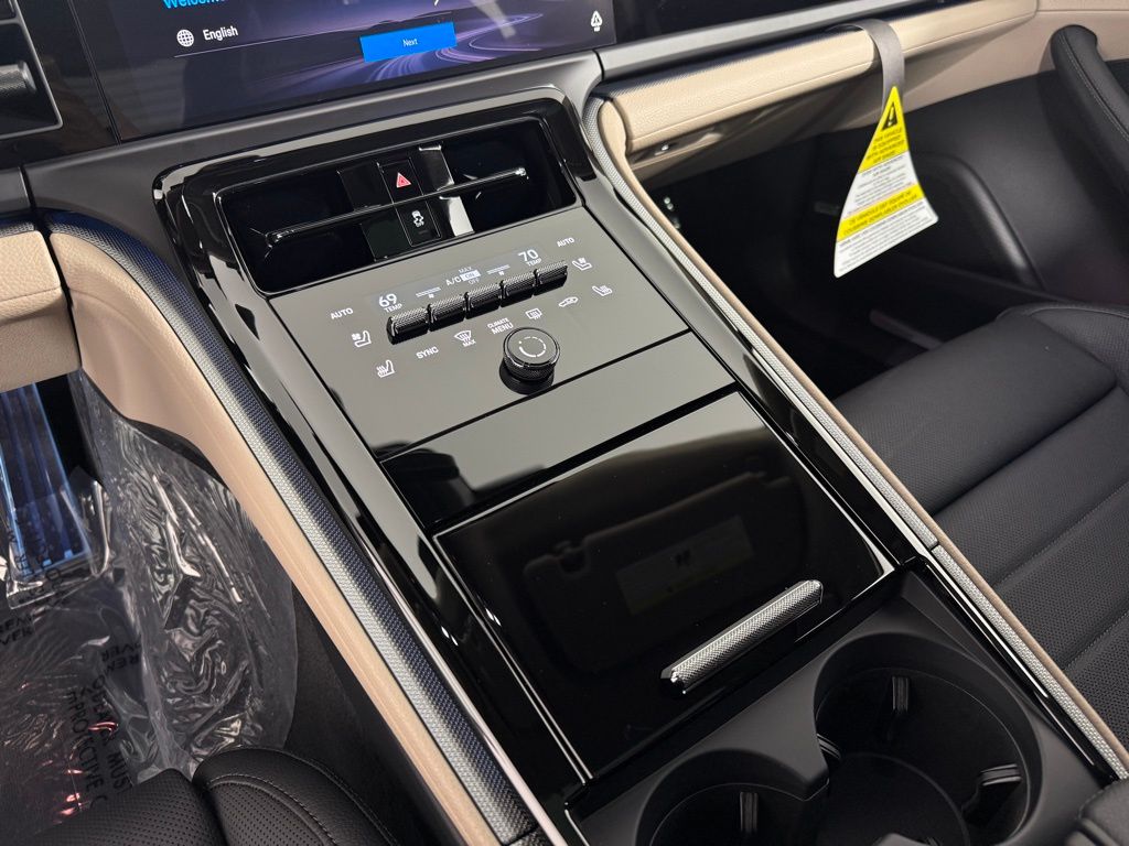 2026 Porsche Panamera 4 E-Hybrid - Photo 26