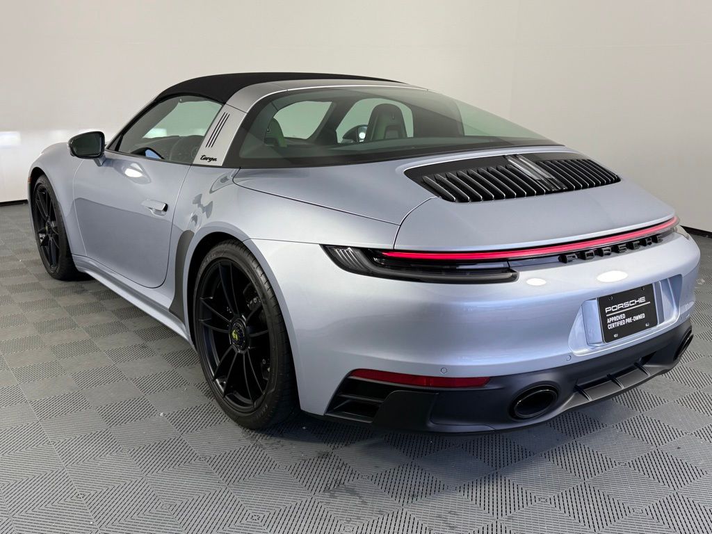 2023 Porsche 911 Targa 4 GTS photo 3