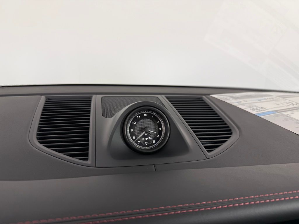 2026 Porsche Macan Base - Photo 27