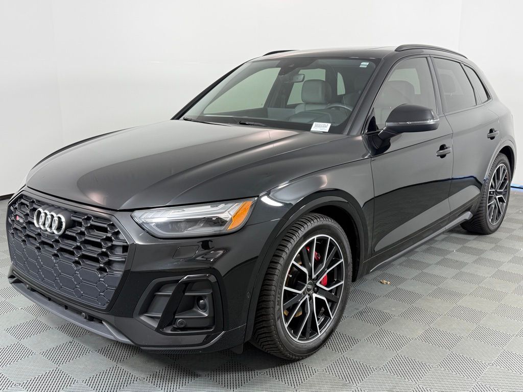 2021 Audi SQ5 Prestige's photo
