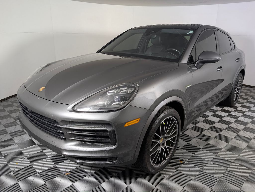 2020 Porsche Cayenne Coup E-Hybrid's photo