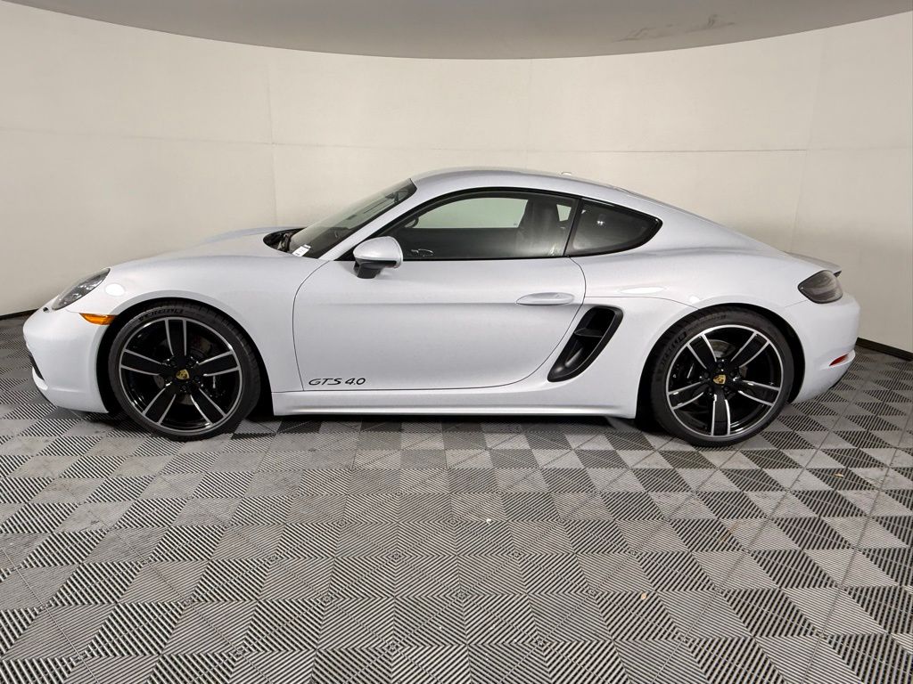2025 Porsche Cayman GTS 4.0 photo 2