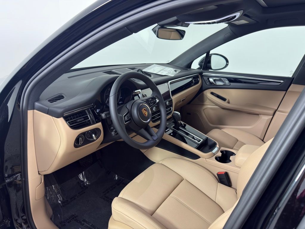 New 2026 Porsche Macan Base SUV