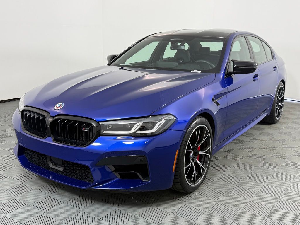 2023 BMW M5 -'s photo
