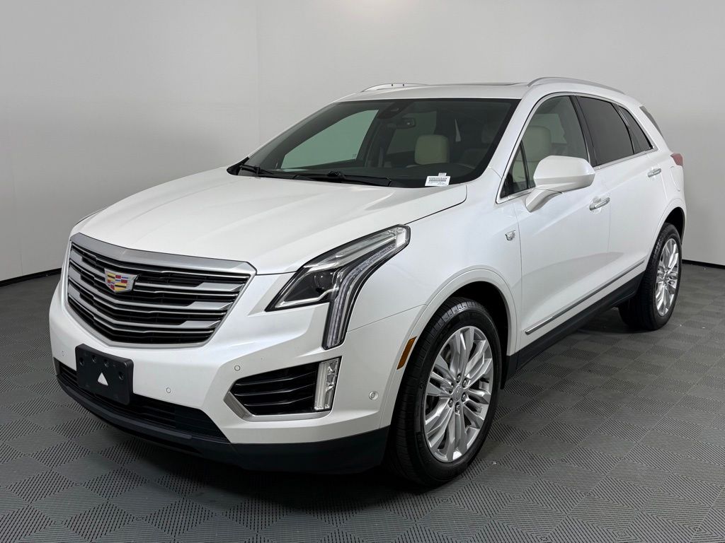 2017 Cadillac XT5 AWD Premium Luxury's photo