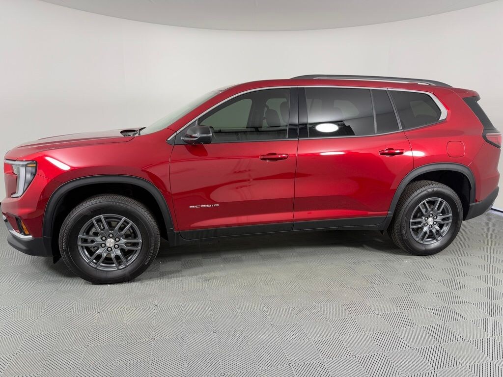 Used 2025 GMC Acadia Elevation SUV