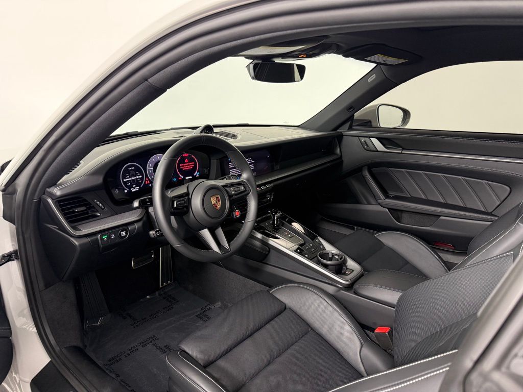 2025 Porsche 911 S photo 4