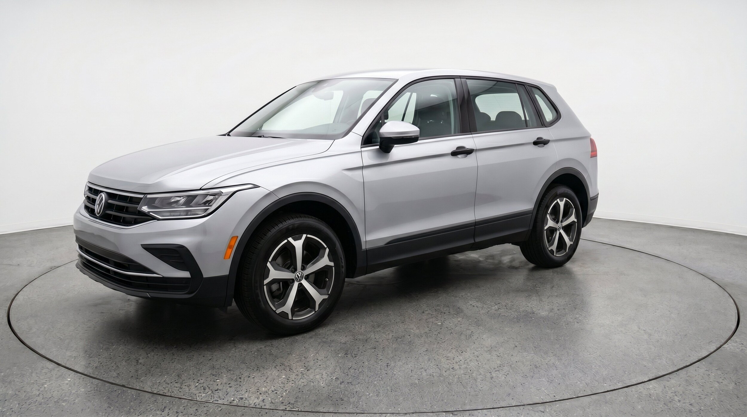 Thumbnail: 2026 Volkswagen Tiguan - 3
