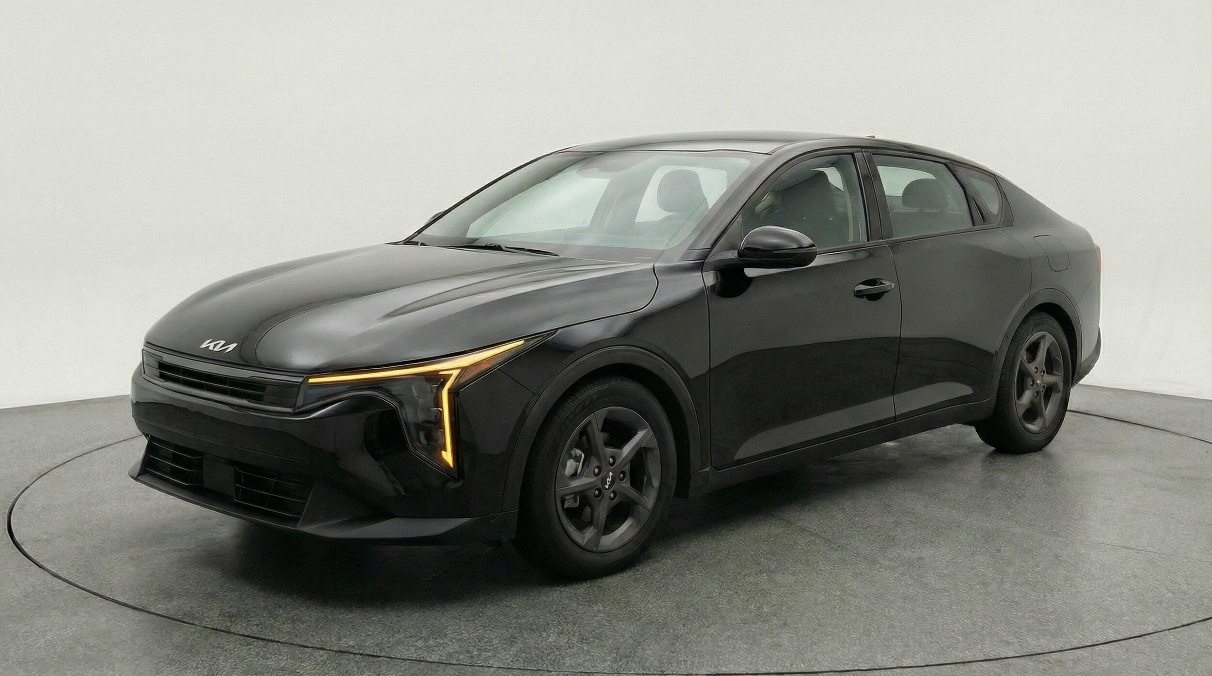 Thumbnail: 2025 Kia K4 - 3
