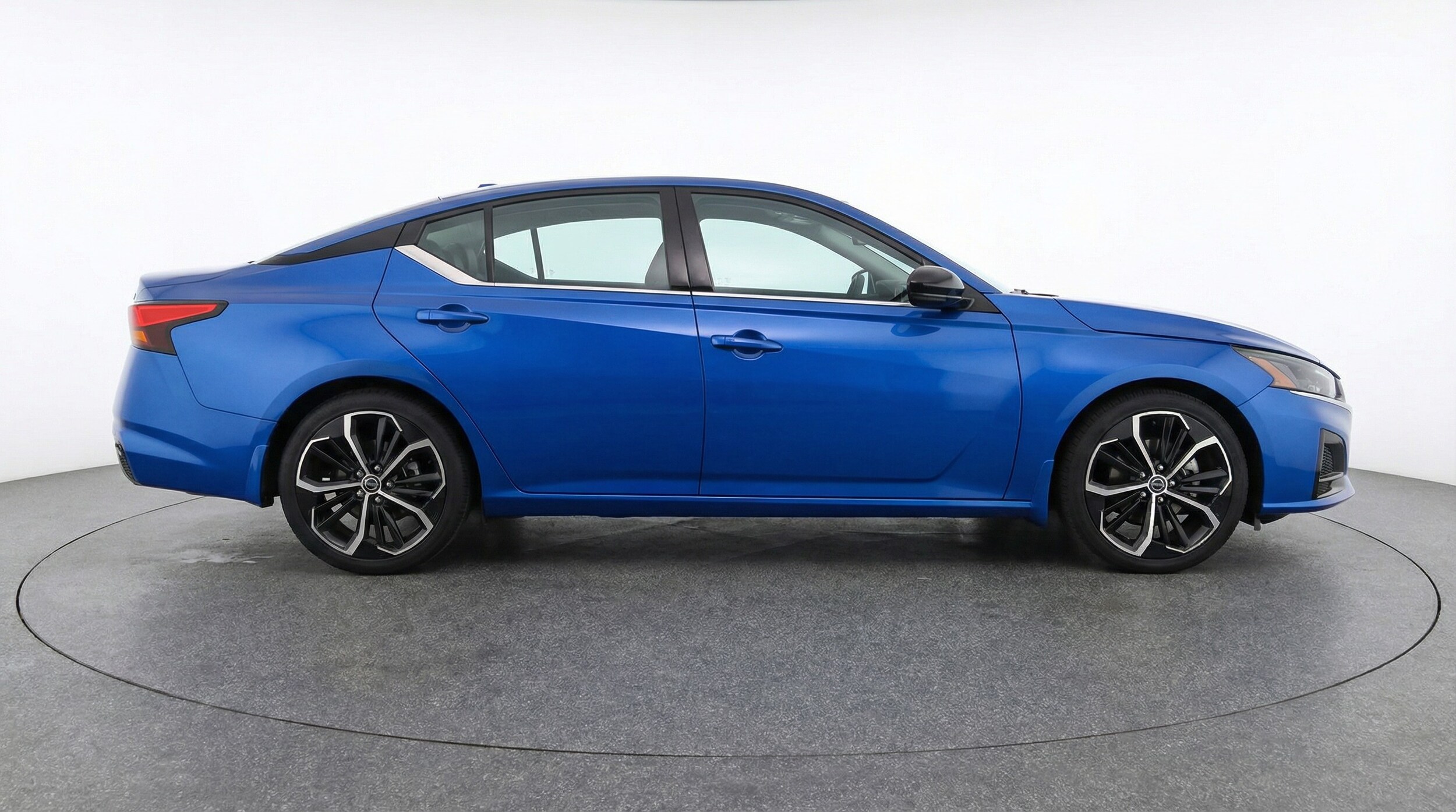 Thumbnail: 2025 Nissan Altima - 8