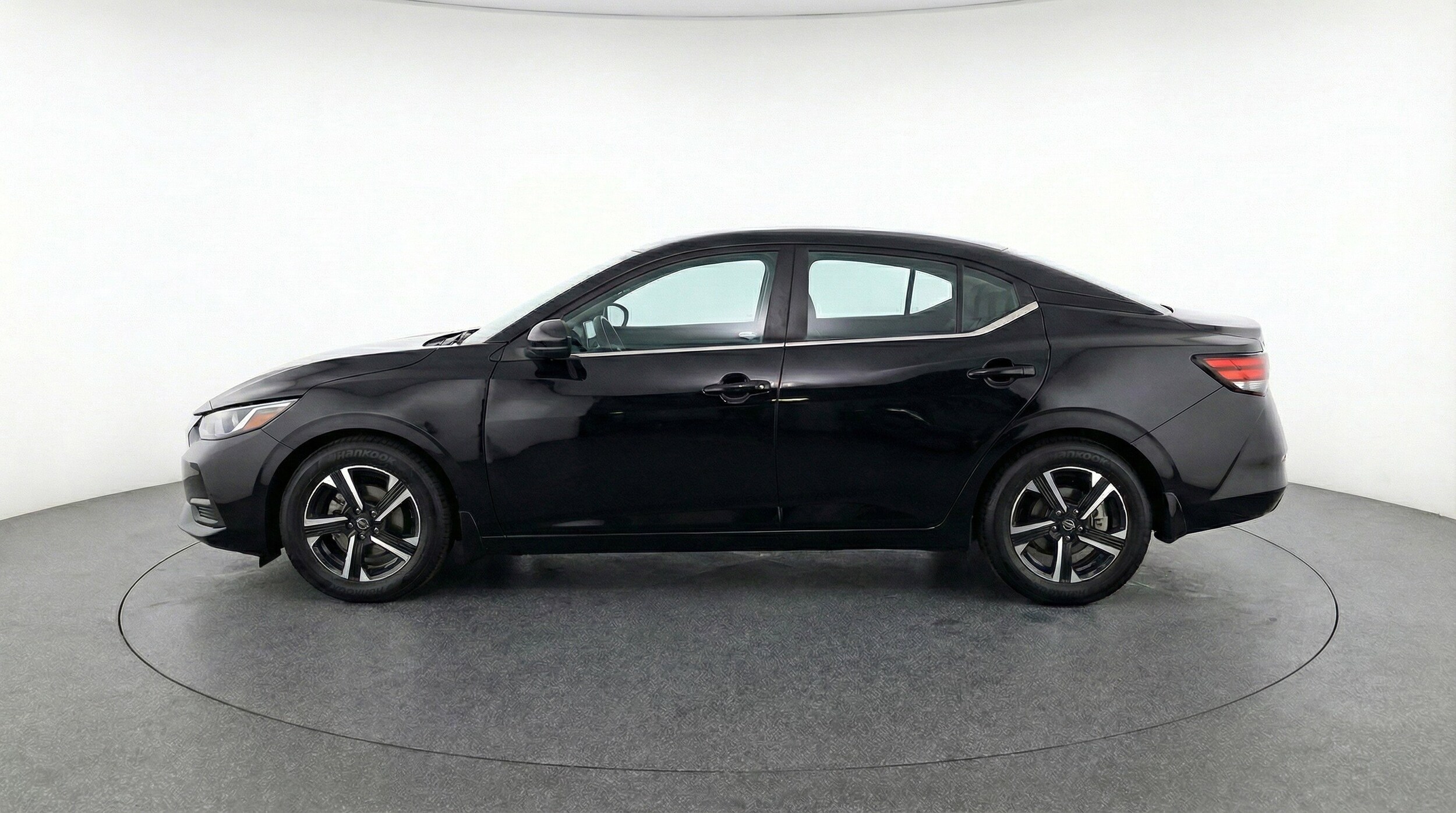 Thumbnail: 2025 Nissan Sentra - 5