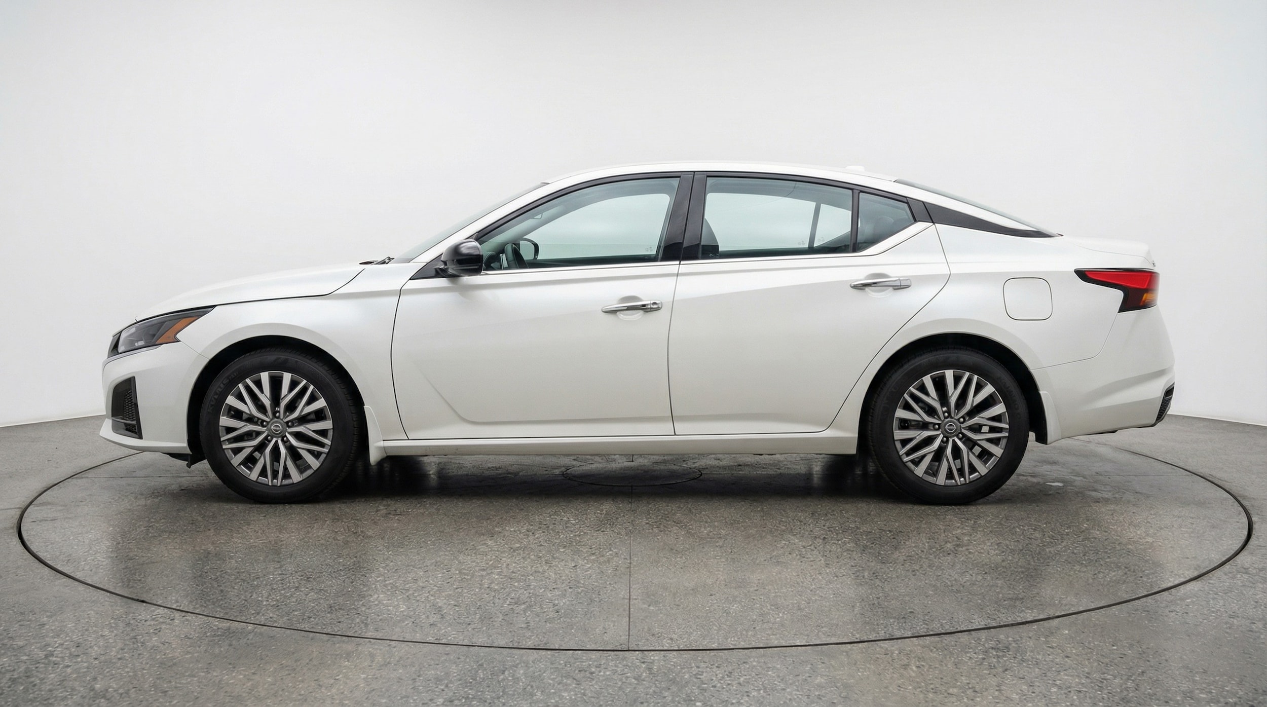 Thumbnail: 2025 Nissan Altima - 4