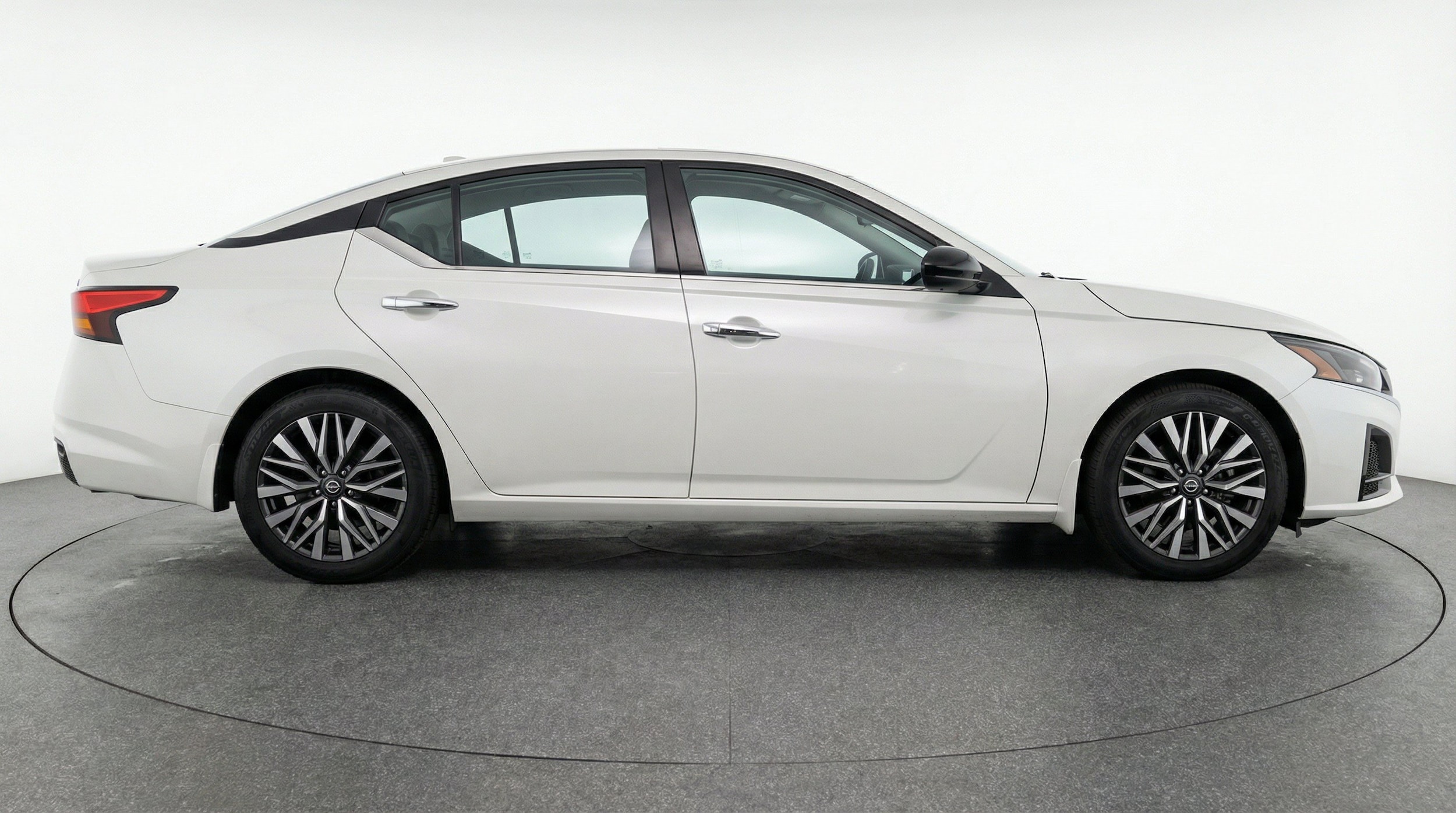 Thumbnail: 2025 Nissan Altima - 10