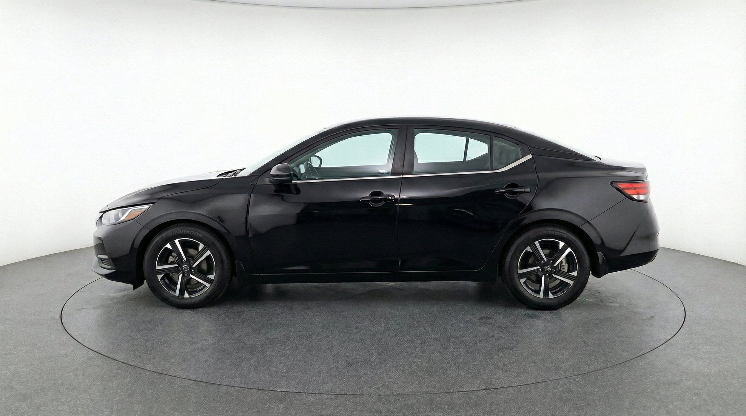 Thumbnail: 2025 Nissan Sentra - 5