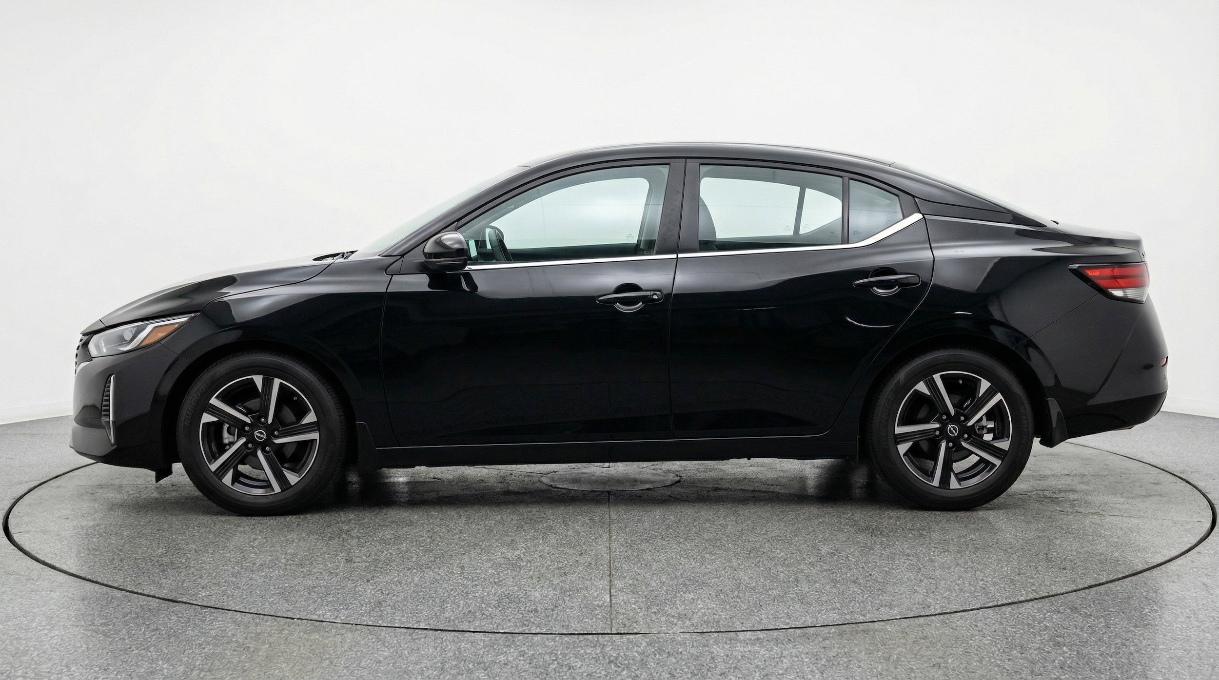Thumbnail: 2025 Nissan Sentra - 5