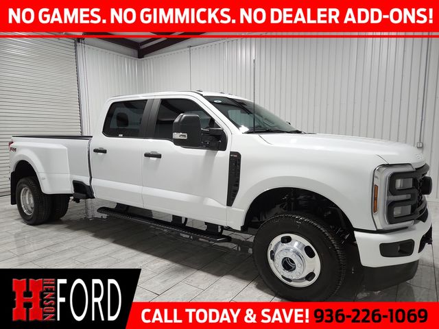 2026 Ford F-350 Super Duty XL's photo