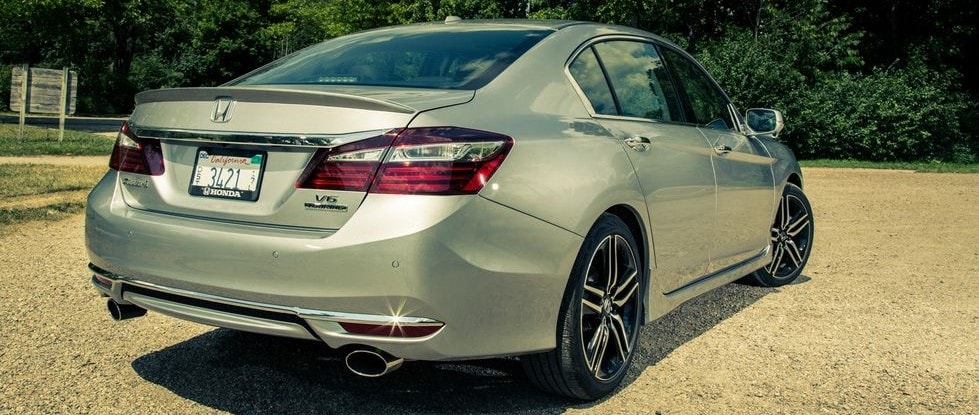 2017 Honda Accord Review