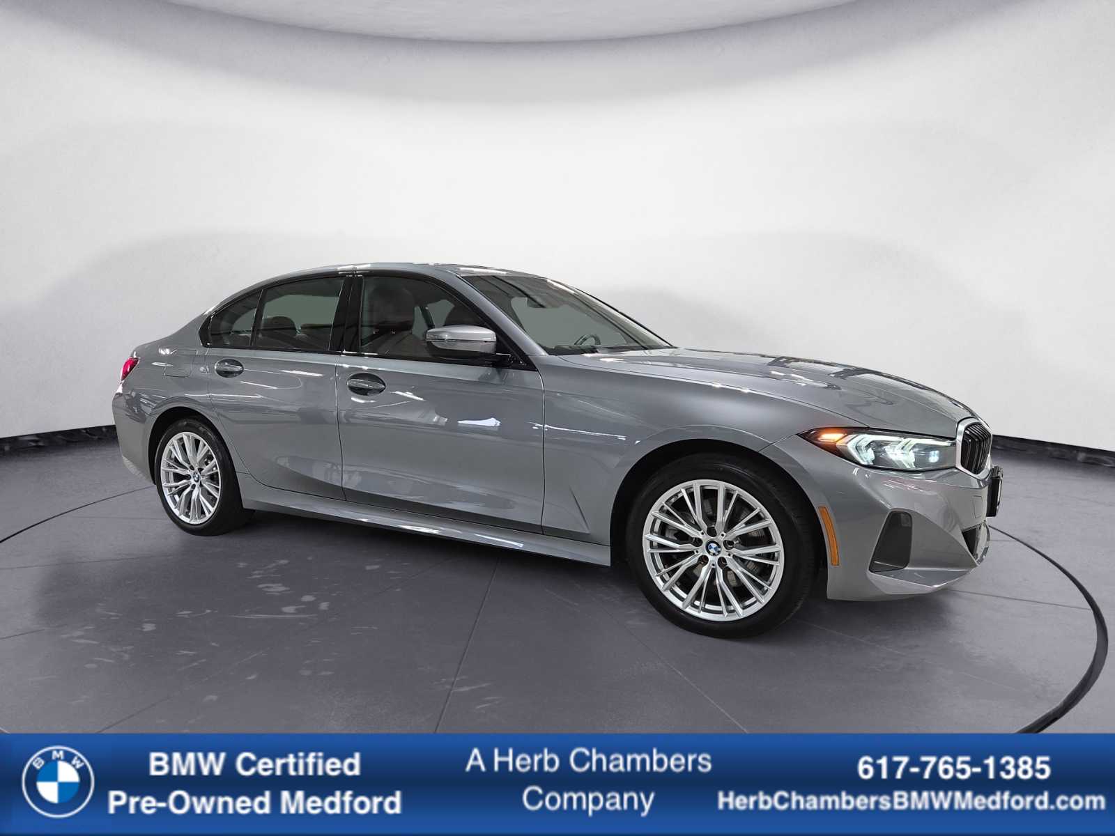 2023 BMW 3 Series 330i's photo