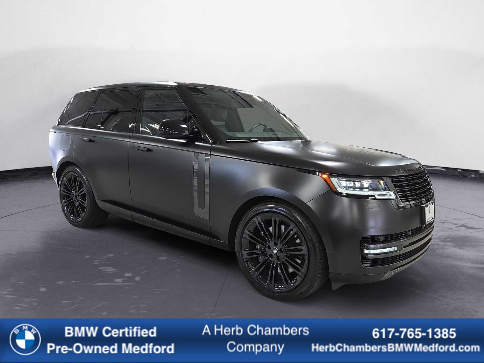 2024 Land Rover Range Rover SE's photo