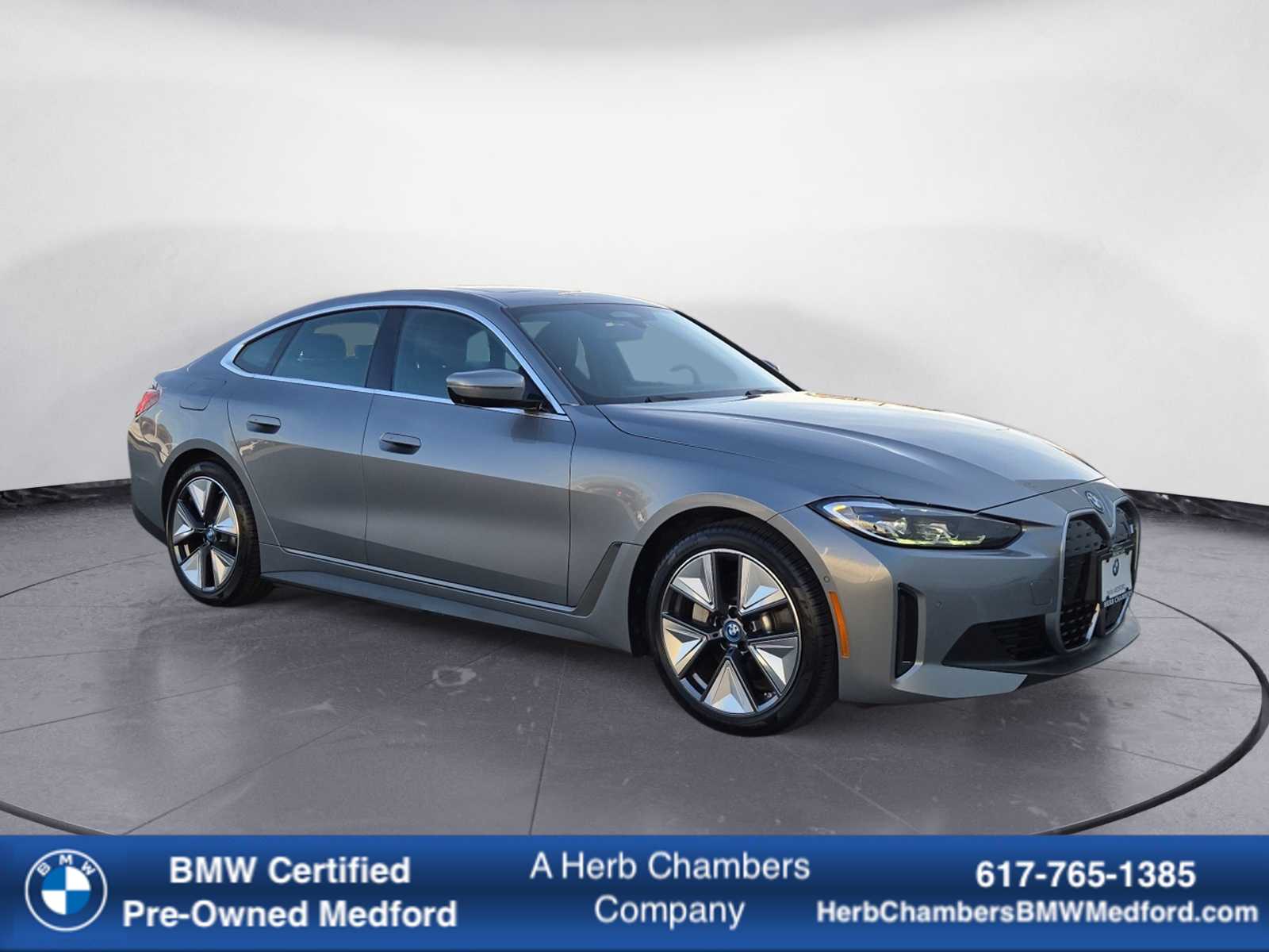 2024 BMW i4 40's photo