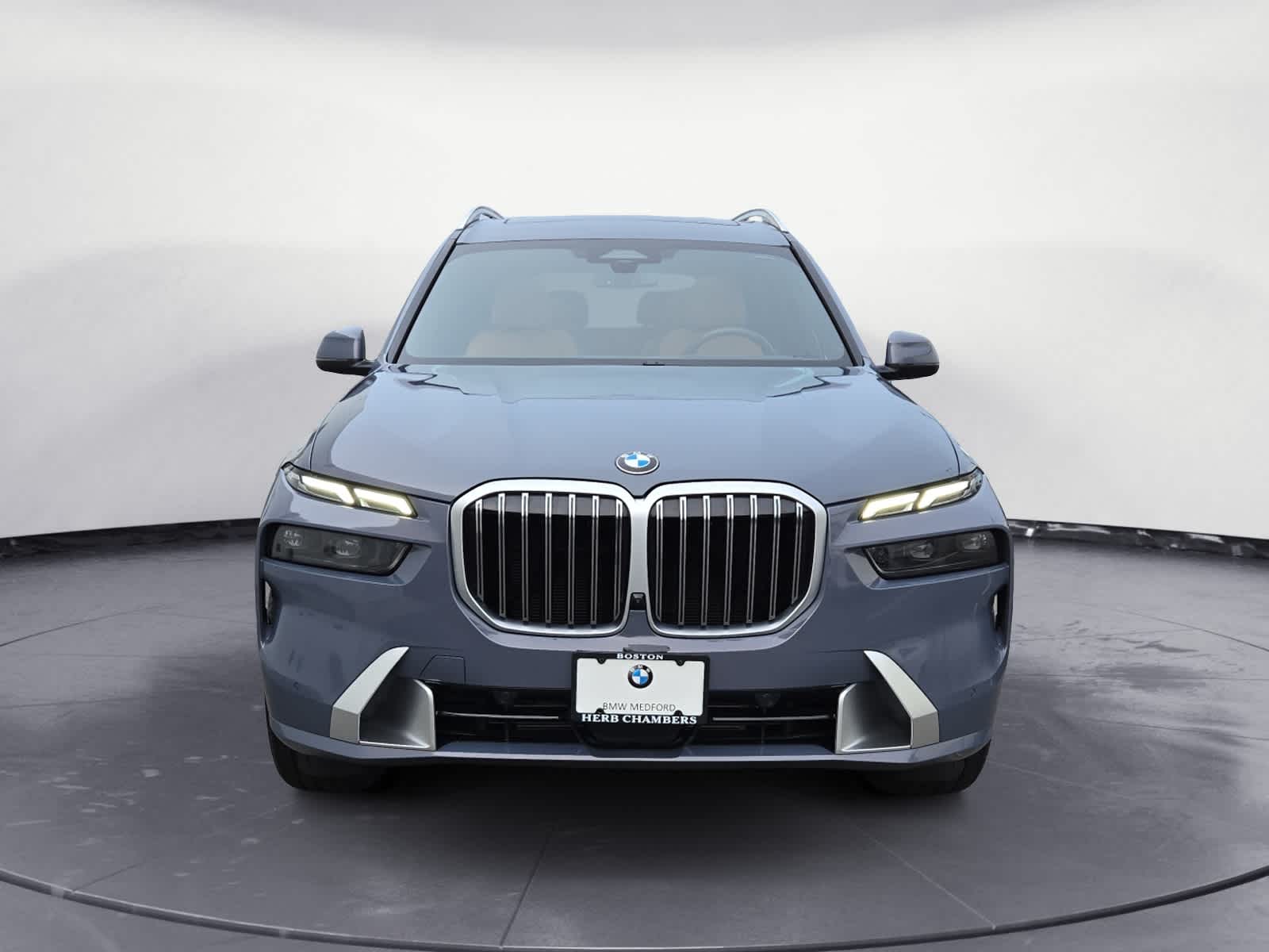 Used 2024 BMW X7 40i with VIN 5UX23EM09R9S88177 for sale in Medford, MA