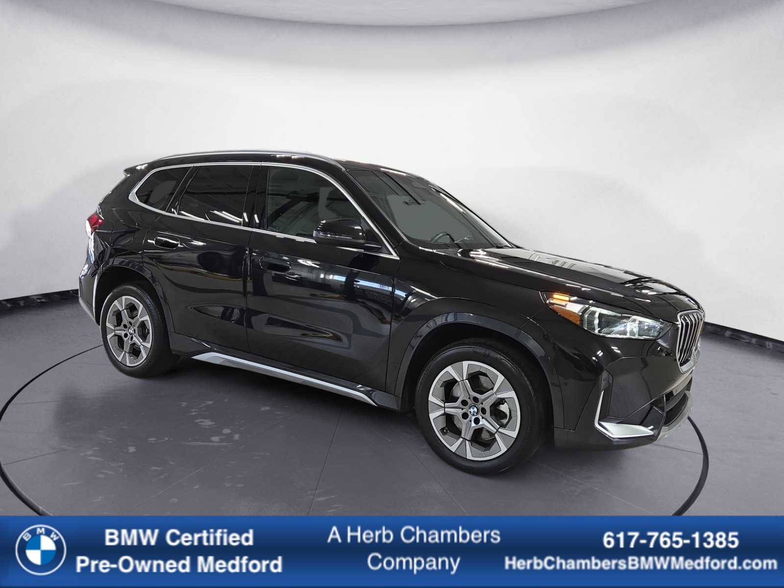 2025 BMW X1 28i's photo