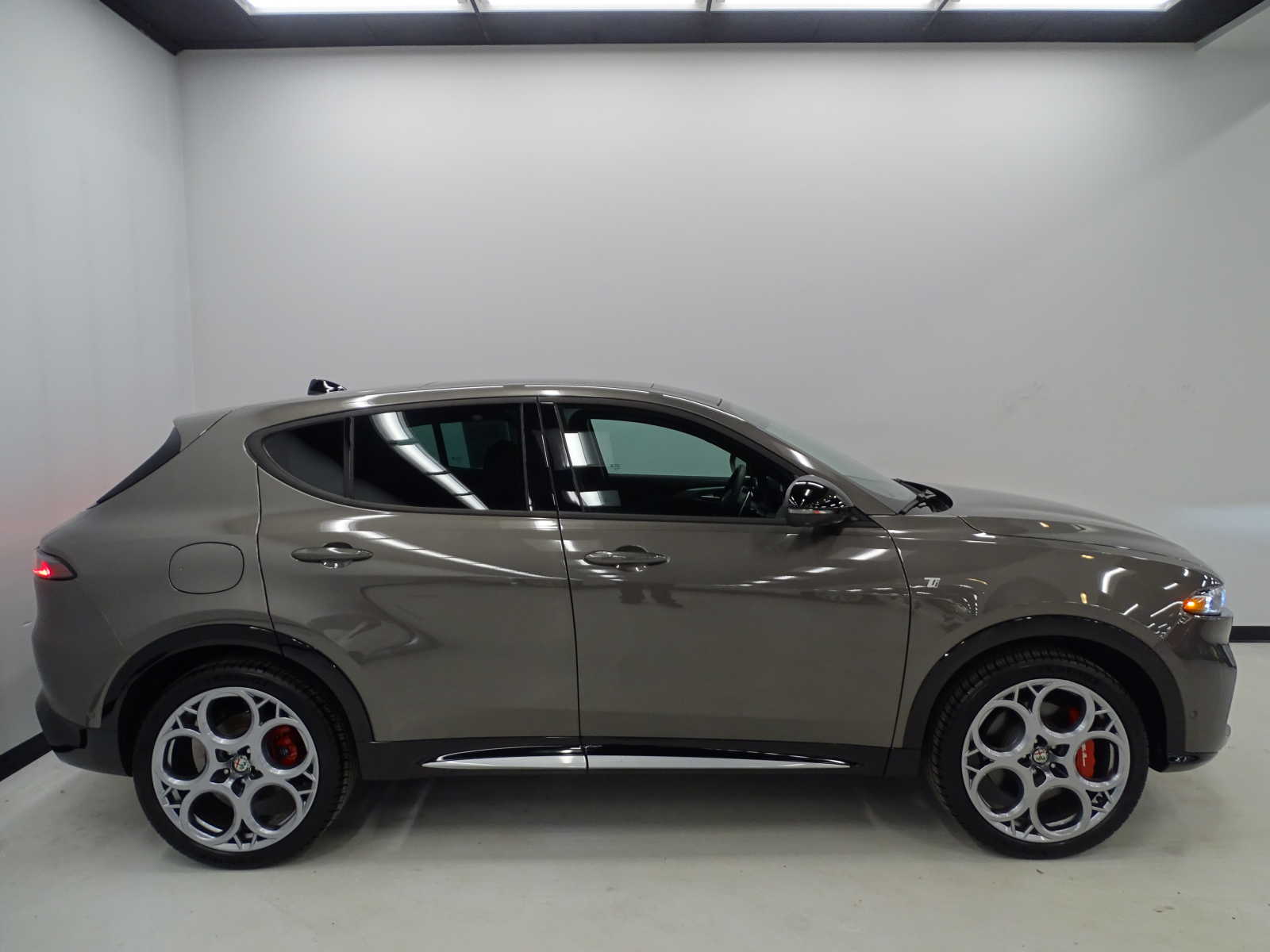 Used 2024 Alfa Romeo Tonale TI with VIN ZASPATCW7R3040735 for sale in Danvers, MA