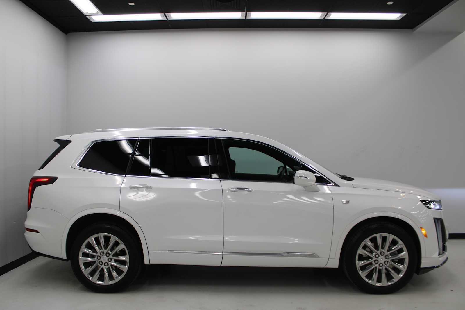 Certified 2023 Cadillac XT6 Premium Luxury with VIN 1GYKPDRS3PZ220569 for sale in Danvers, MA