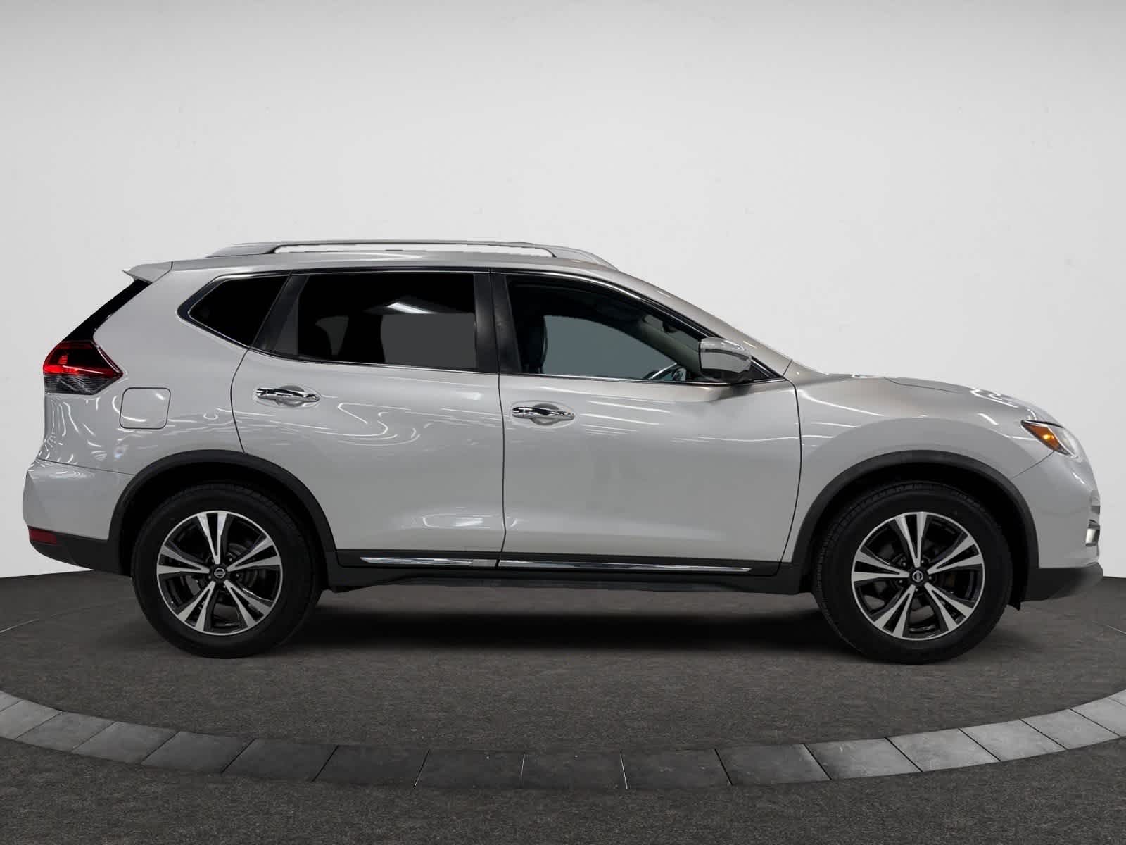 Used 2018 Nissan Rogue SL with VIN JN8AT2MT3JW463670 for sale in Danvers, MA