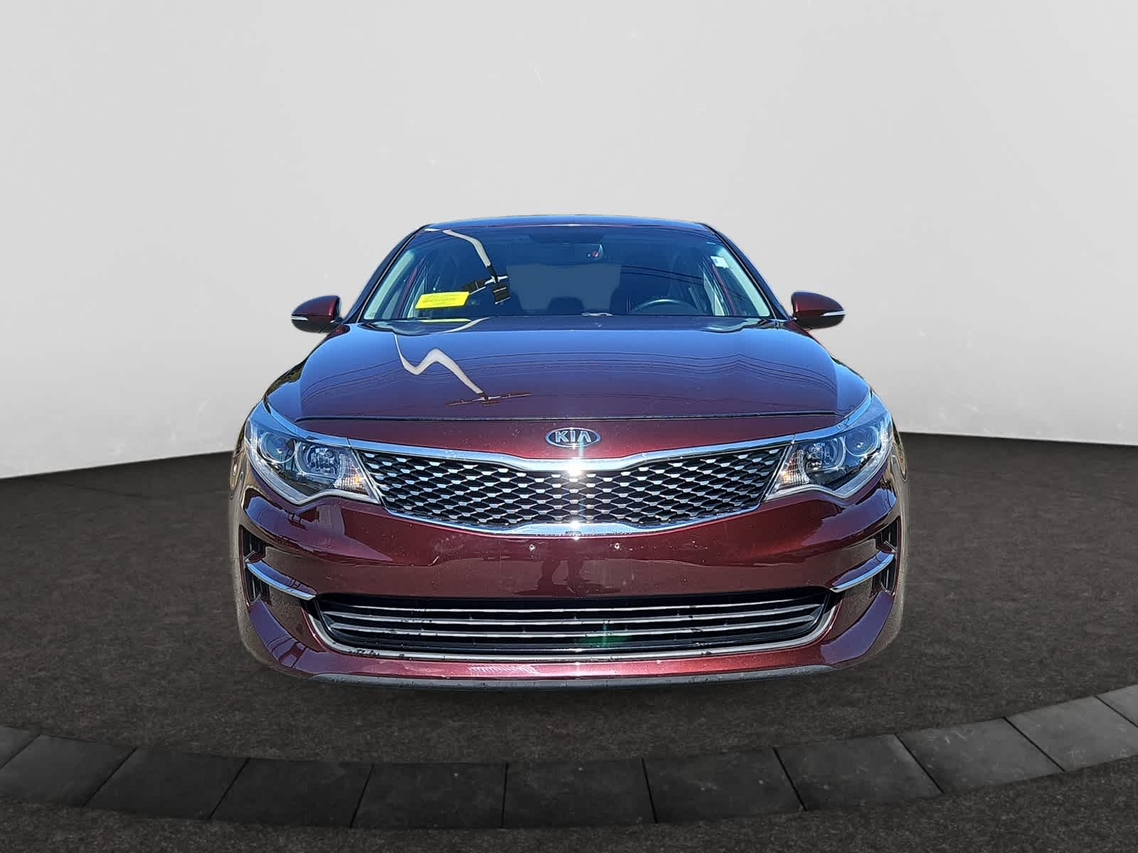 Used 2018 Kia Optima EX with VIN 5XXGU4L38JG186905 for sale in Lynnfield, MA