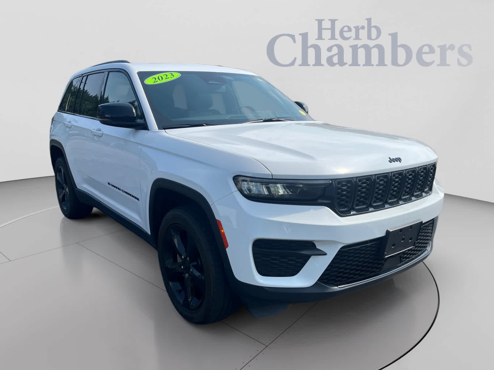 Bright White Clearcoat 2023 Jeep Grand Cherokee SUV / Crossover Four-Wheel Drive Automatic