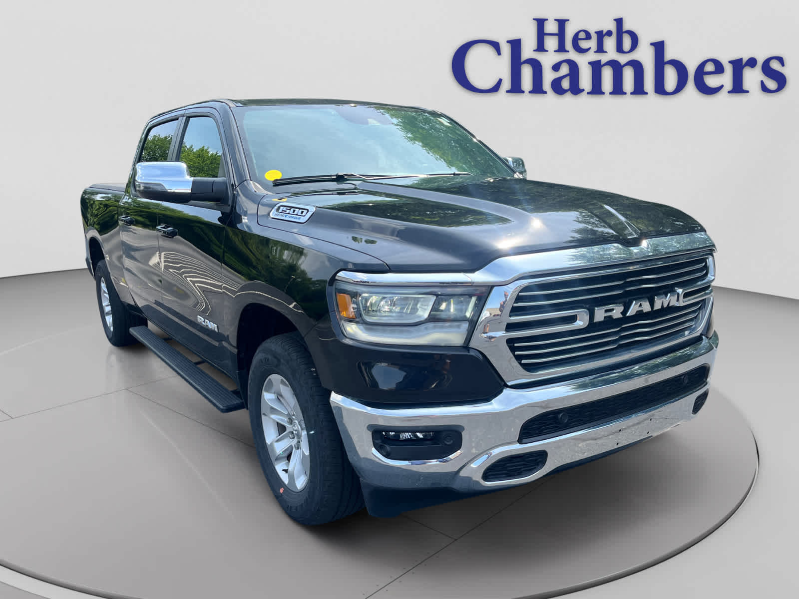  2023 RAM 1500 Laramie Crew Cab 4WD   