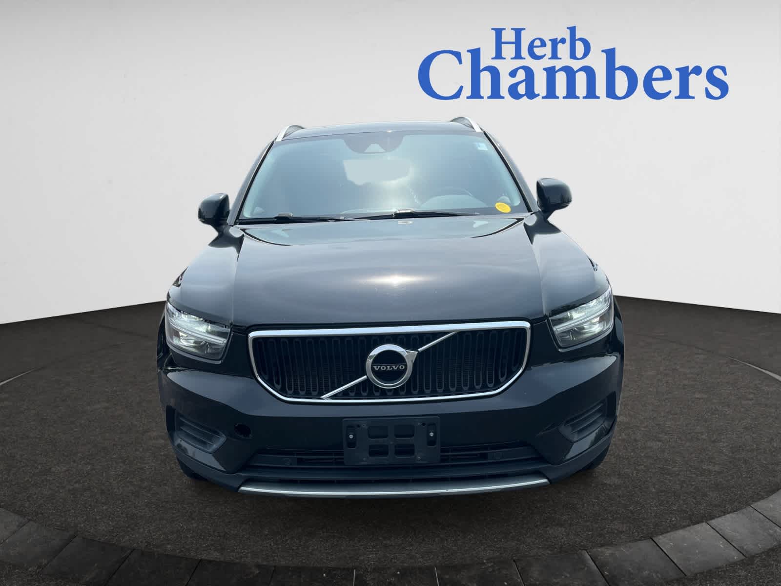 Used 2019 Volvo XC40 Momentum with VIN YV4162UK5K2122870 for sale in Millbury, MA