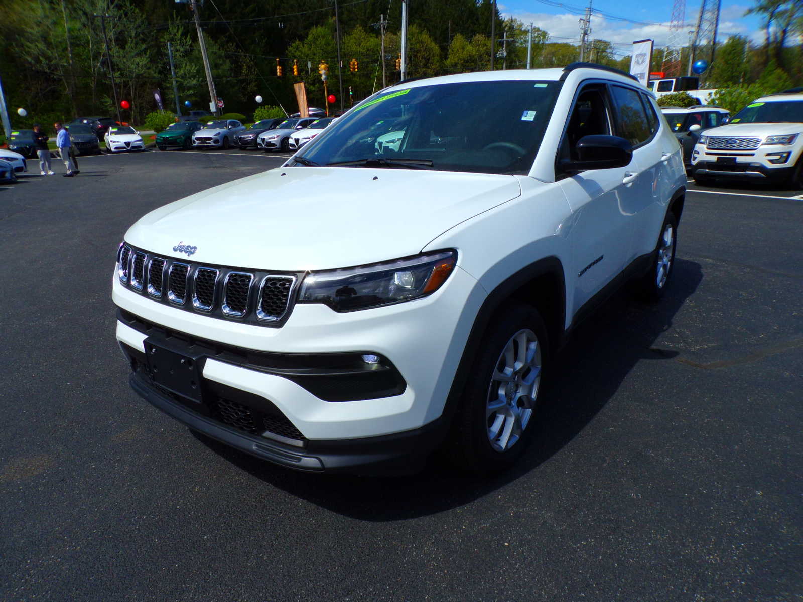 Used 2023 Jeep Compass Latitude Lux with VIN 3C4NJDFN2PT530884 for sale in Millbury, MA