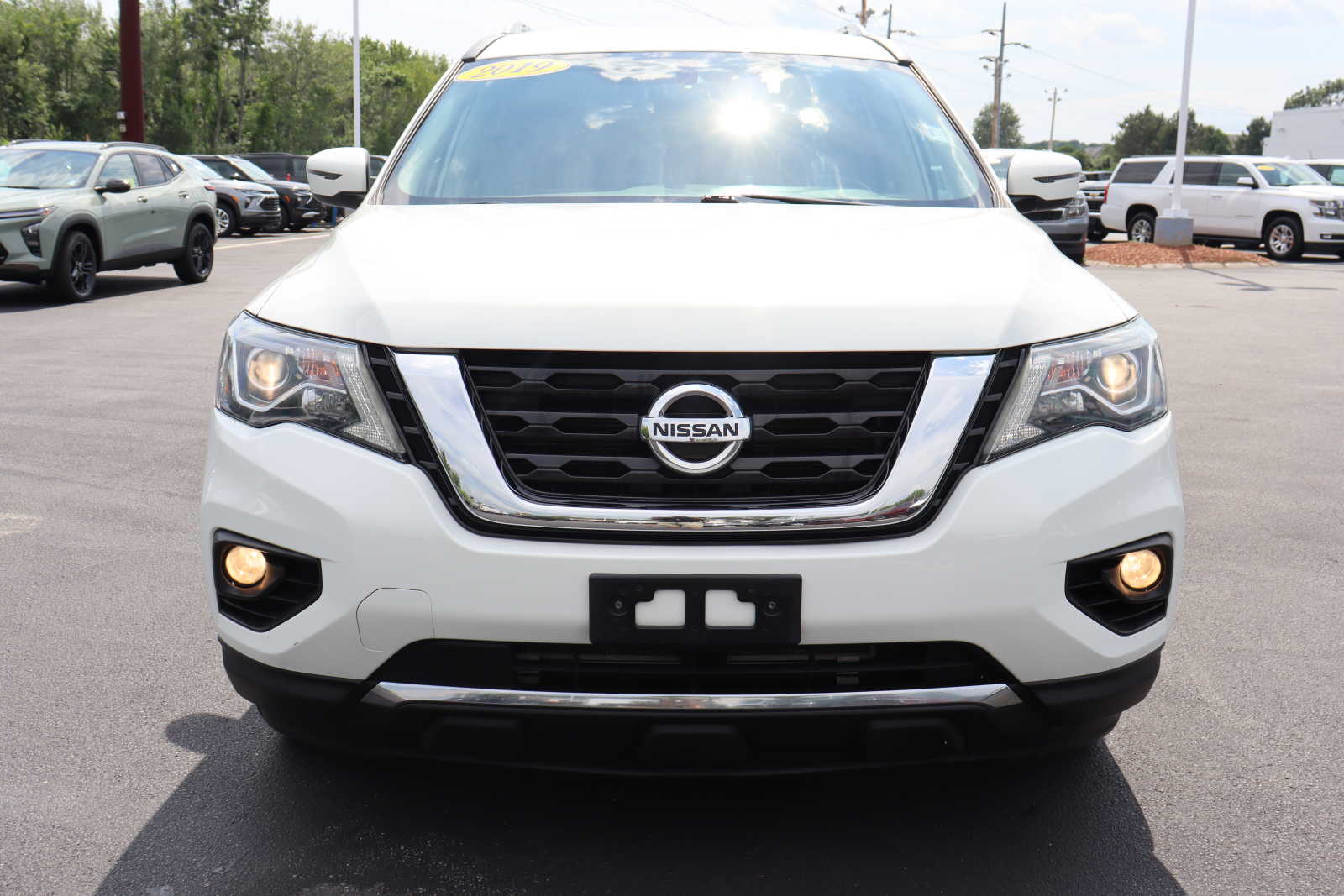 Used 2019 Nissan Pathfinder SV with VIN 5N1DR2MM7KC577458 for sale in Danvers, MA