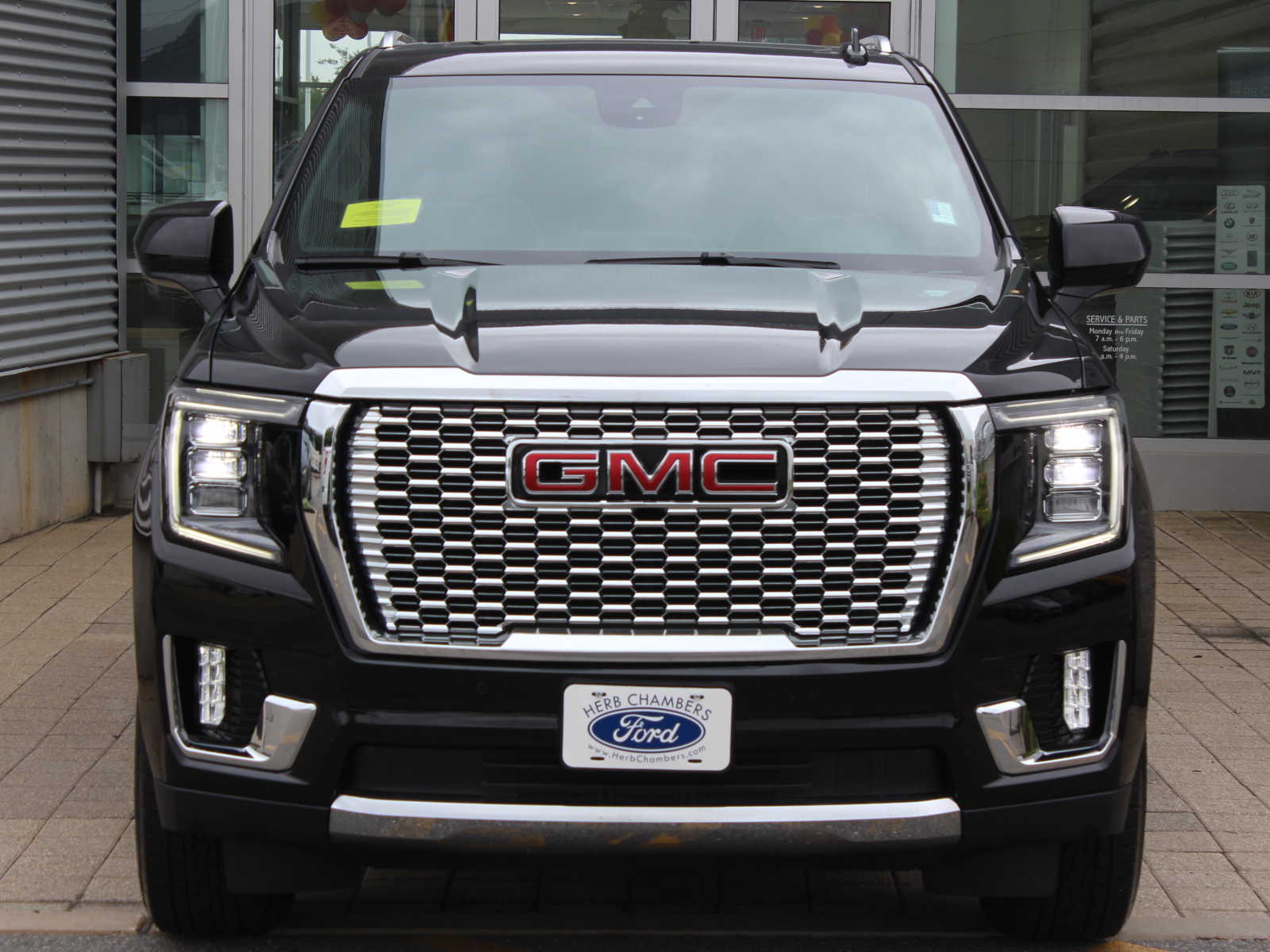 Used 2023 GMC Yukon SLT with VIN 1GKS2BKD0PR110829 for sale in Westborough, MA