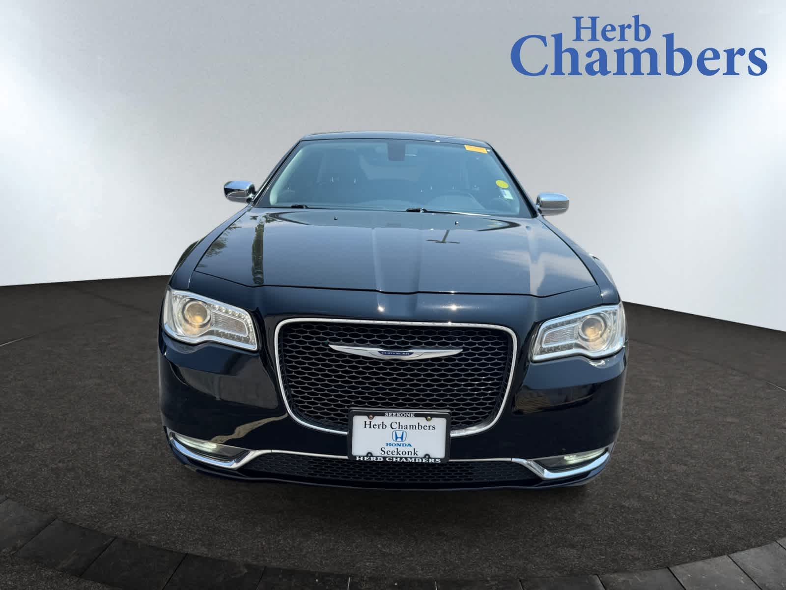 Used 2019 Chrysler 300 Limited with VIN 2C3CCAKG9KH578086 for sale in Seekonk, MA