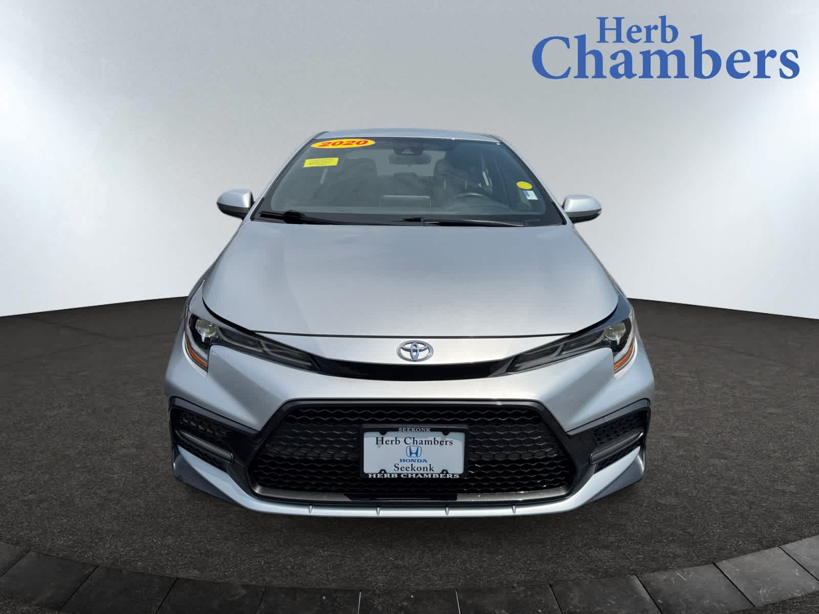 Used 2020 Toyota Corolla SE with VIN JTDS4RCE8LJ025638 for sale in Seekonk, MA