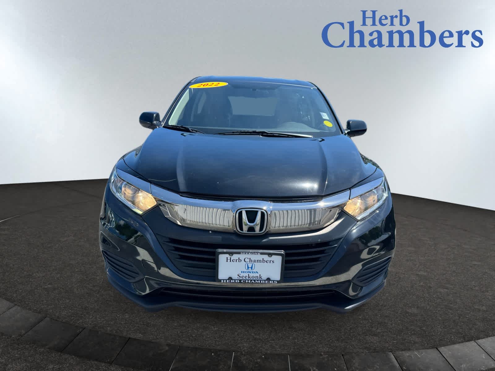 Used 2022 Honda HR-V LX with VIN 3CZRU6H34NM761707 for sale in Seekonk, MA