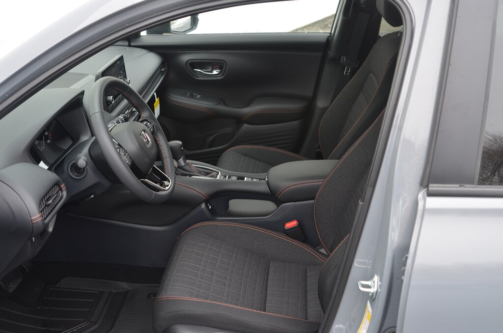 New 2025 Honda HRV For Sale at Herb Chambers Honda of Seekonk VIN