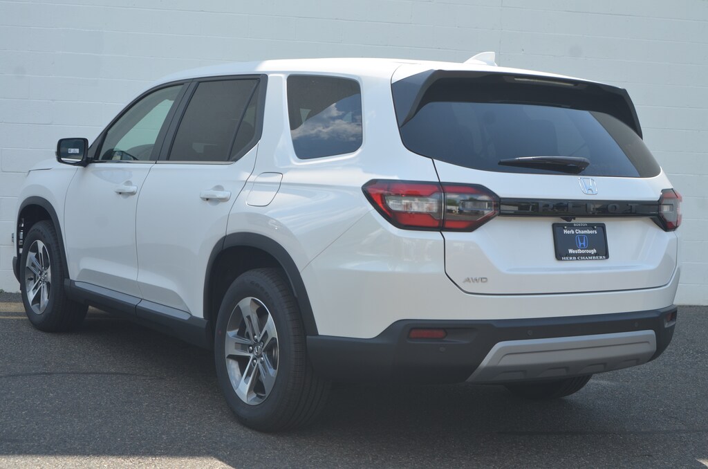 New 2025 Honda Pilot For Sale at Herb Chambers Honda of Westborough VIN