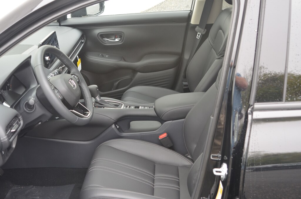 New 2025 Honda HRV For Sale at Herb Chambers Honda of Seekonk VIN