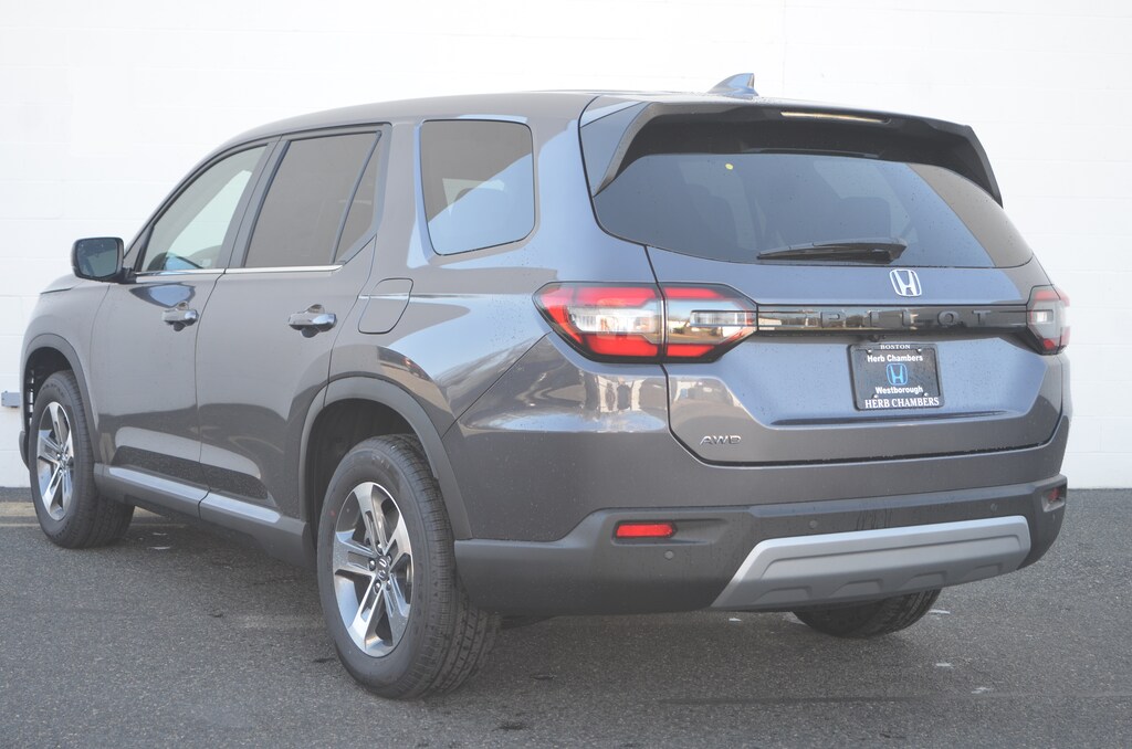 New 2025 Honda Pilot For Sale at Herb Chambers Honda of Burlington VIN