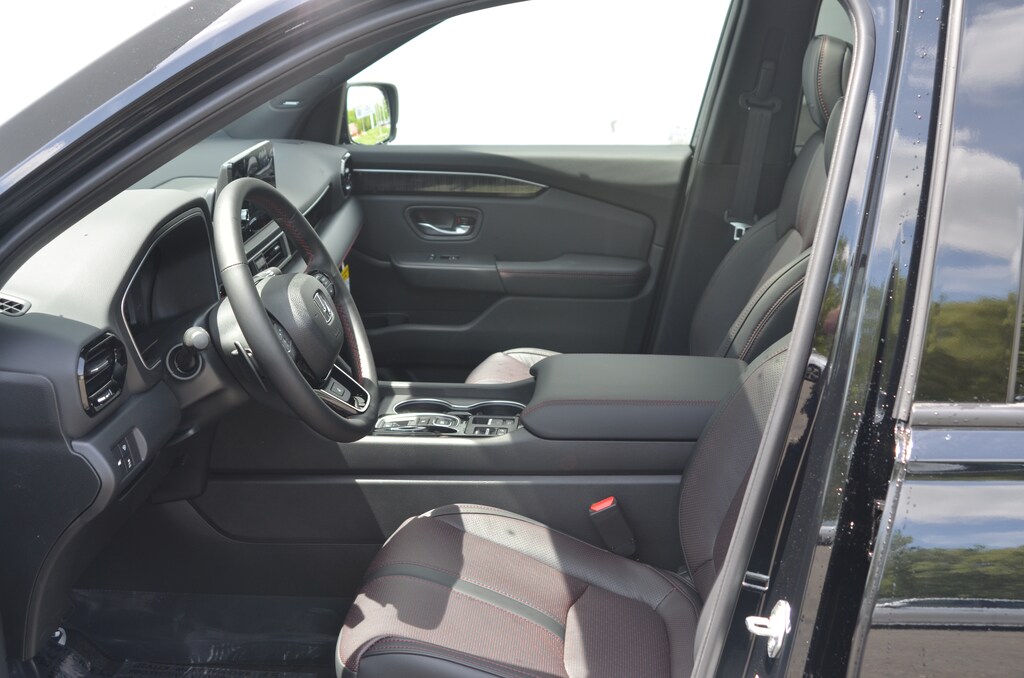 New 2025 Honda Pilot For Sale at Herb Chambers Honda of Burlington VIN