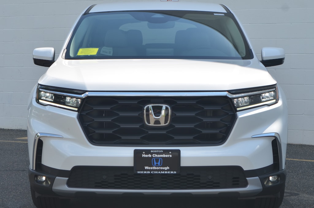 New 2025 Honda Pilot For Sale at Herb Chambers Honda of Westborough VIN