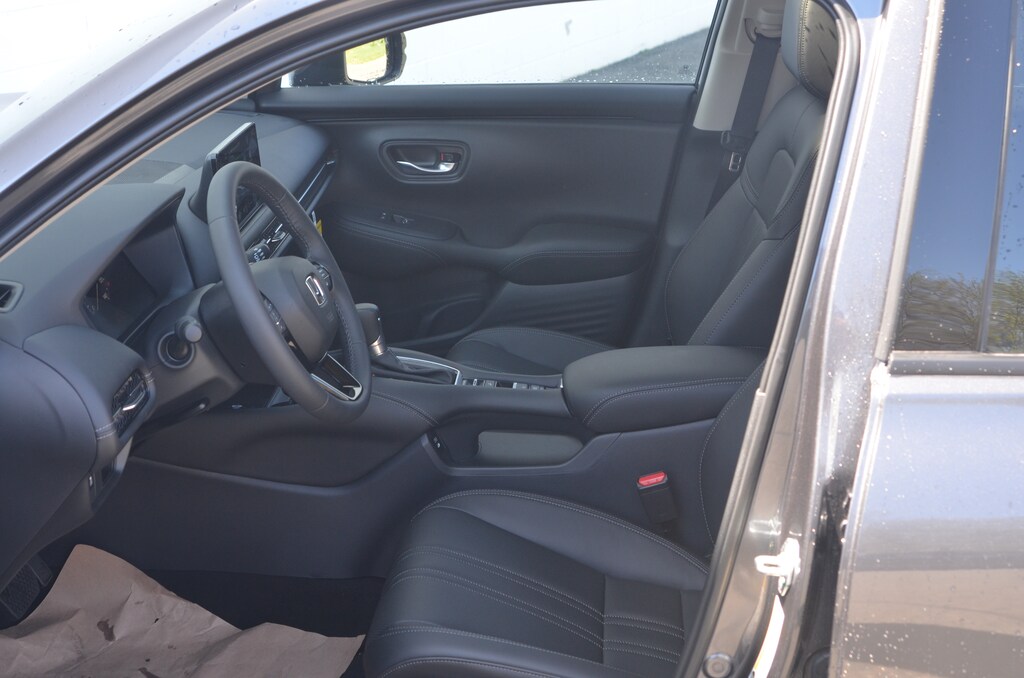 New 2025 Honda HRV For Sale at Herb Chambers Honda of Burlington VIN