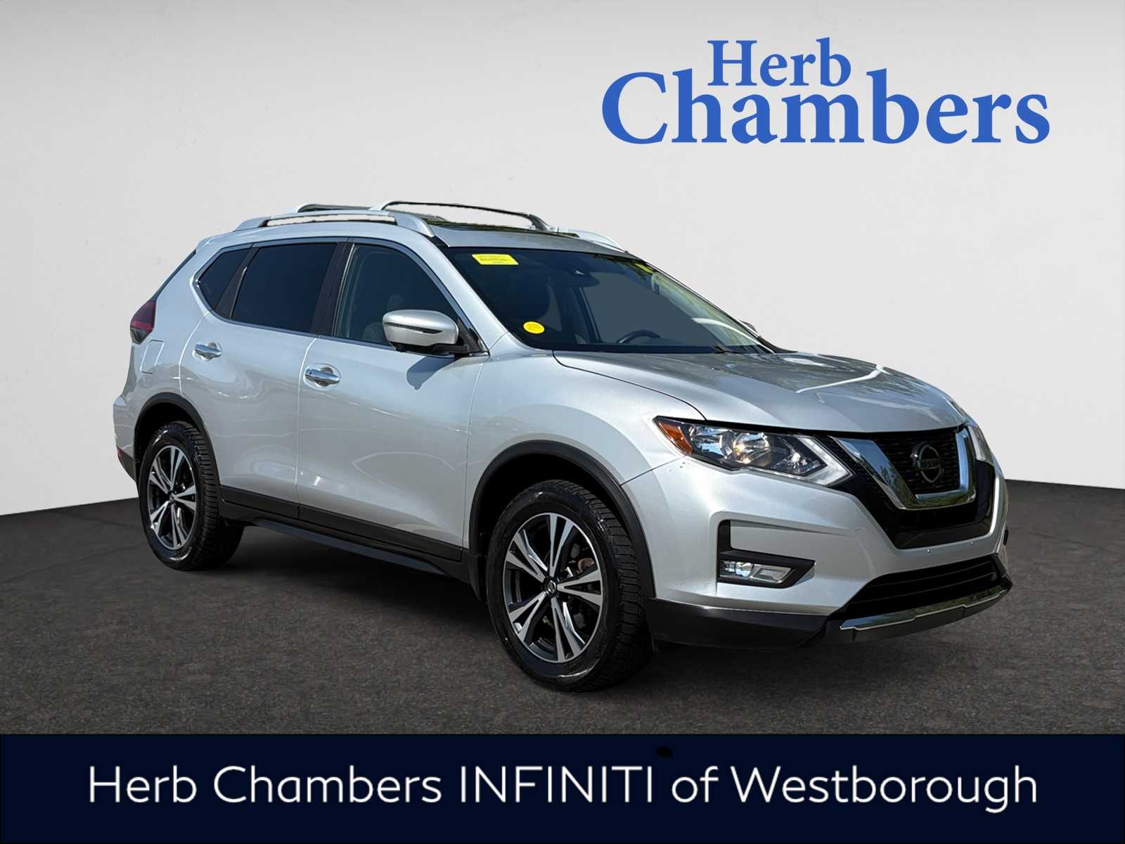 2020 Nissan Rogue SV's photo